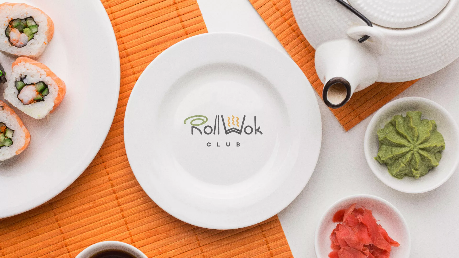 Разработка логотипа и фирменного стиля суши-бара «Roll Wok Club» в Кинешме